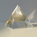 Bezbarwna kryształowa piramida 6 cm